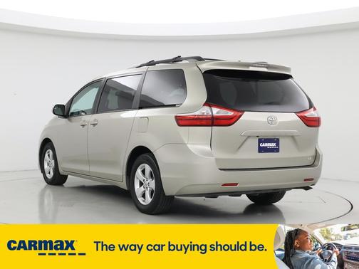 2017 Toyota Sienna LE