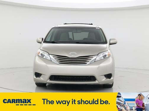 2017 Toyota Sienna LE