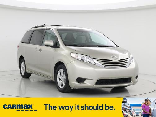2017 Toyota Sienna LE