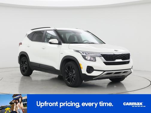 White 2021 Kia Seltos S
