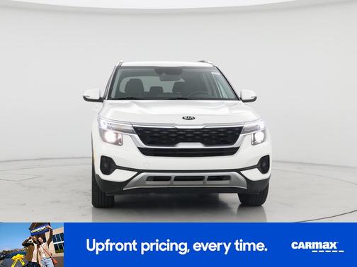 White 2021 Kia Seltos S
