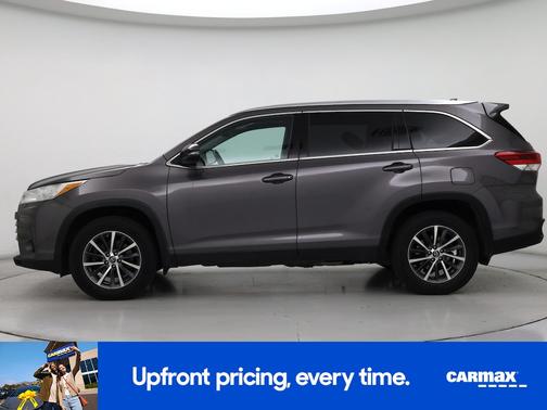 Gray 2019 Toyota Highlander XLE