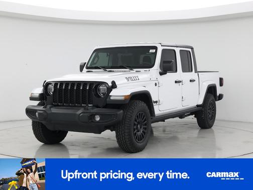 White 2022 Jeep Gladiator Willy's
