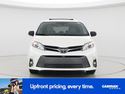 2020 Toyota Sienna XLE
