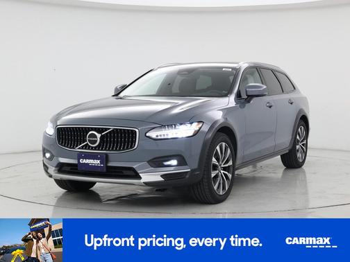 2022 Volvo V90 Cross Country B6