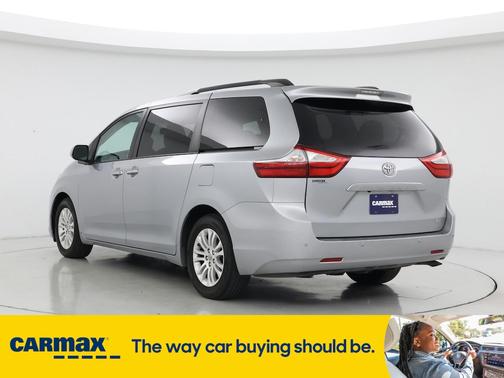 2016 Toyota Sienna XLE