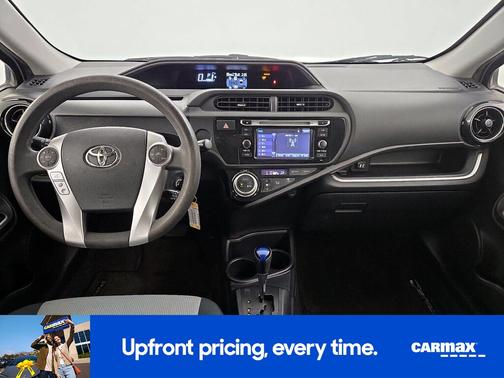 White 2015 Toyota Prius c Two