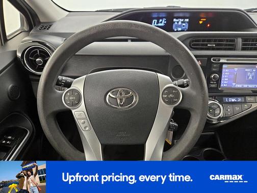 White 2015 Toyota Prius c Two