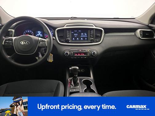 Gray 2019 Kia Sorento LX