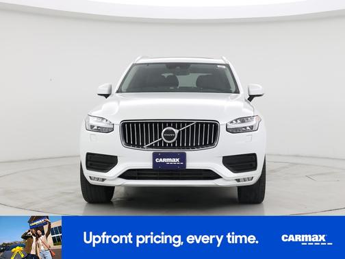 2022 Volvo XC90 T5 Momentum