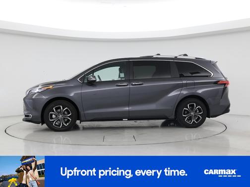 2025 Toyota Sienna Platinum