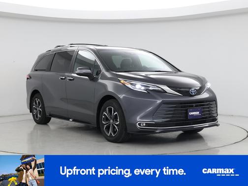 2025 Toyota Sienna Platinum
