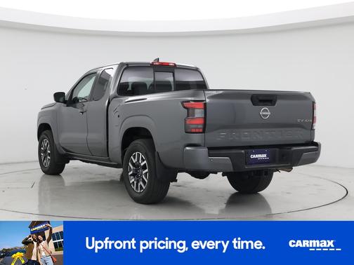 Gray 2022 Nissan Frontier SV