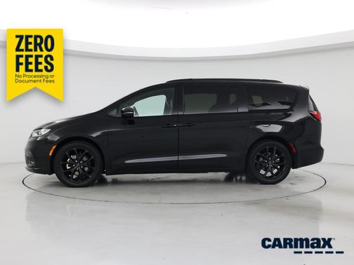 Black 2025 Chrysler Pacifica Limited