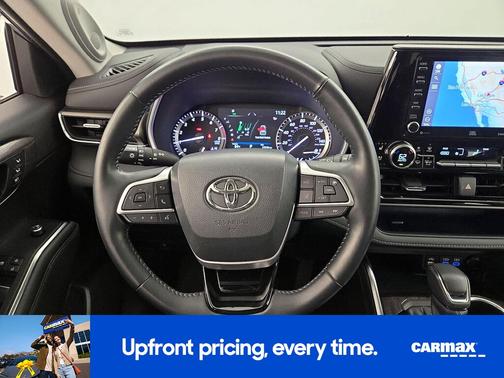 Silver 2022 Toyota Highlander Limited