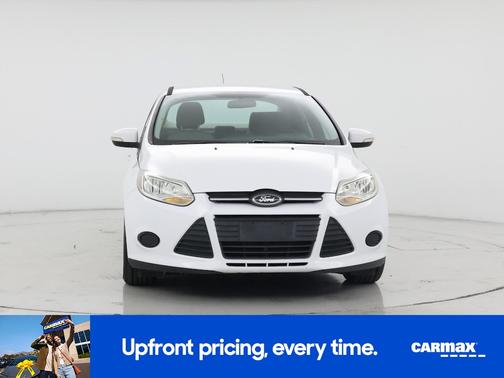 White 2014 Ford Focus SE