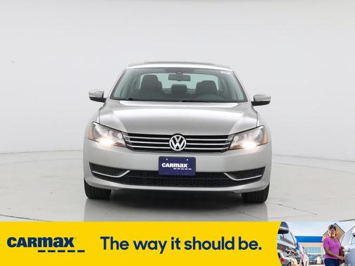 2014 Volkswagen Passat SE