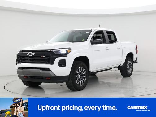 White 2025 Chevrolet Colorado Z71
