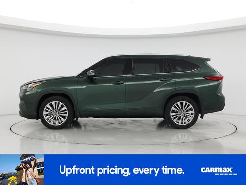 Green 2023 Toyota Highlander Platinum