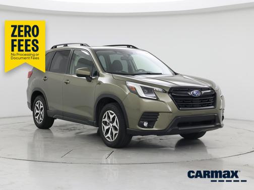 Green 2024 Subaru Forester Premium