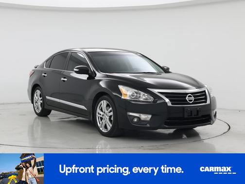 Black 2015 Nissan Altima SL
