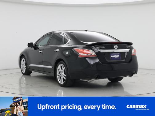Black 2015 Nissan Altima SL