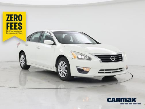 White 2015 Nissan Altima S