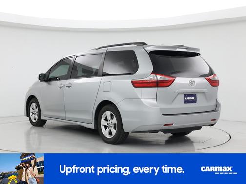 2020 Toyota Sienna LE