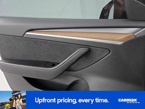 Black 2023 Tesla Model 3