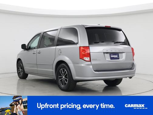Gray 2017 Dodge Grand Caravan GT