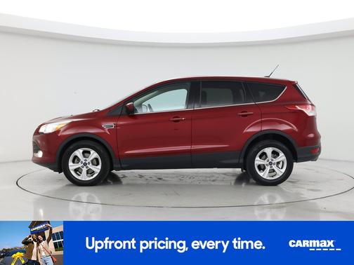 Red 2015 Ford Escape SE