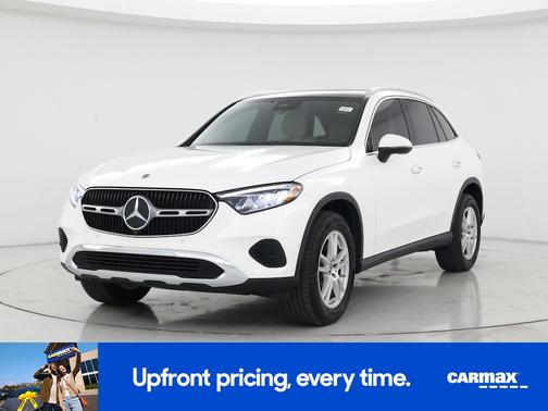 White 2025 Mercedes-Benz GLC 300