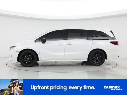 White 2024 Honda Odyssey Sport