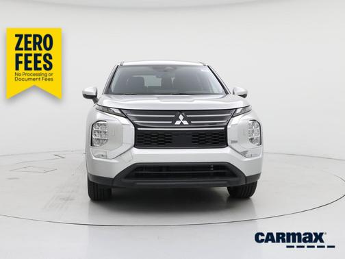 Silver 2025 Mitsubishi Outlander ES