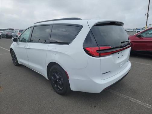 2021 Chrysler Pacifica Hybrid Touring L