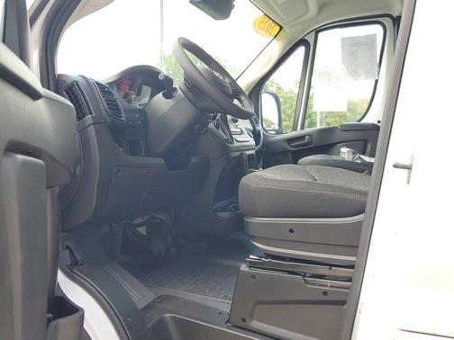 2025 RAM ProMaster 2500 Tradesman