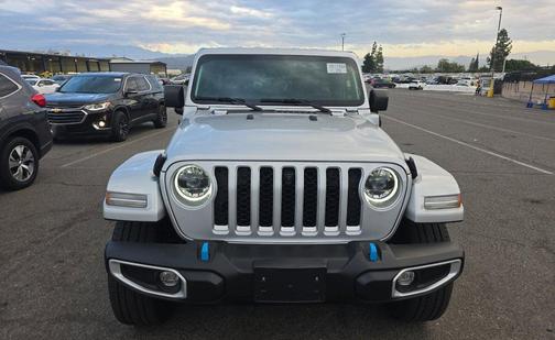 Silver Zynith Clearcoat 2023 Jeep Wrangler 4xe Sahara
