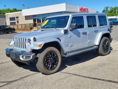 Silver Zynith Clearcoat 2023 Jeep Wrangler 4xe Sahara