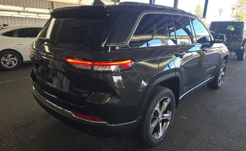 Rocky Mountain Pearlcoat 2023 Jeep Grand Cherokee 4xe Base