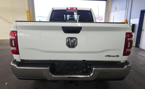 2024 RAM 2500 Tradesman Crew Cab 4x4 6'4' Box