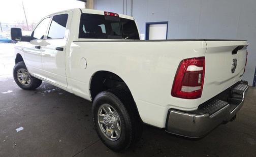 2024 RAM 2500 Tradesman Crew Cab 4x4 6'4' Box