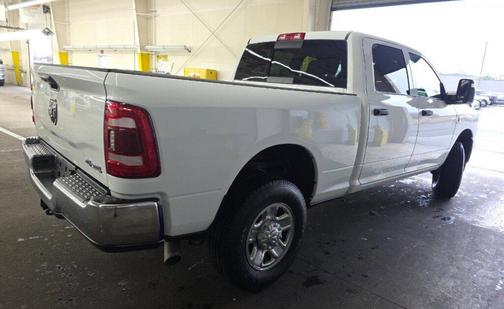 2024 RAM 2500 Tradesman Crew Cab 4x4 6'4' Box