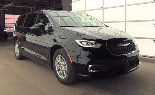 2025 Chrysler Pacifica L