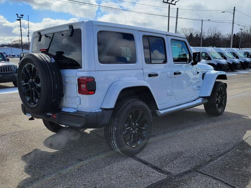 Bright White Clearcoat 2021 Jeep Wrangler Unlimited 4xe Sahara