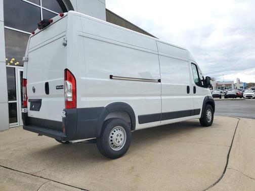 2025 RAM ProMaster 2500 Tradesman