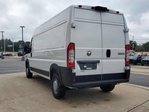 Bright White Clearcoat 2025 RAM ProMaster 2500 Tradesman