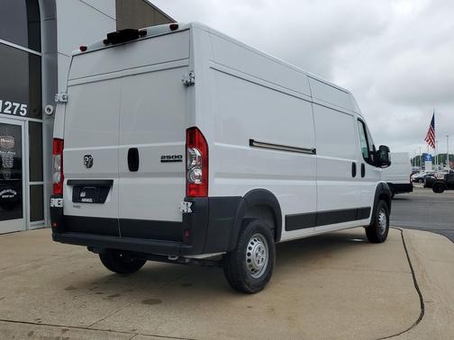 Bright White Clearcoat 2025 RAM ProMaster 2500 Tradesman