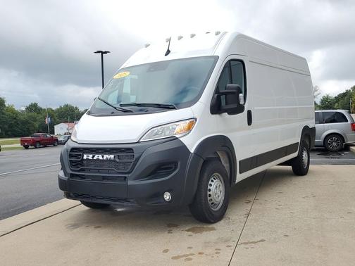 Bright White Clearcoat 2025 RAM ProMaster 2500 Tradesman
