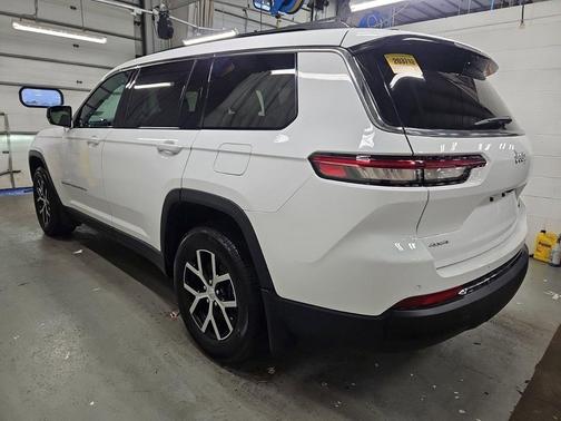 Bright White Clearcoat 2025 Jeep Grand Cherokee L Limited