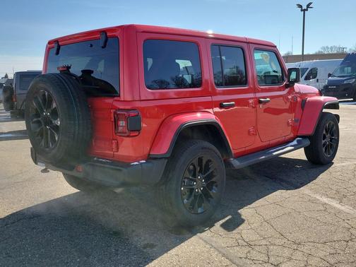 Firecracker Red Clearcoat 2025 Jeep Wrangler 4xe Sahara